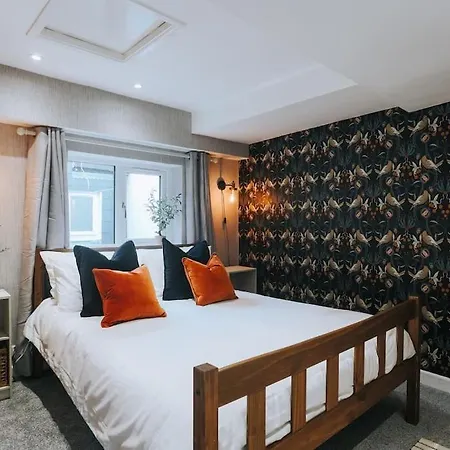 The Lighthouse, Boutique Apartment In The Town Centre - Starlink Wi-Fi Tavistock  Esterno foto