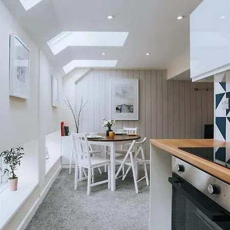 The Lighthouse, Boutique Apartment In The Town Centre - Starlink Wi-Fi Tavistock  Esterno foto