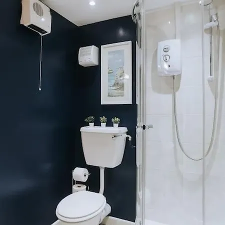 The Lighthouse, Boutique Apartment In The Town Centre - Starlink Wi-Fi Tavistock  Esterno foto